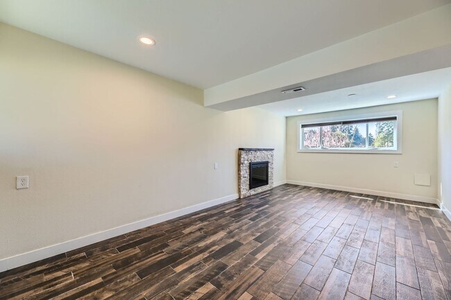 Building Photo - Excellent 4Bed/2Bath Home in Kirkland!