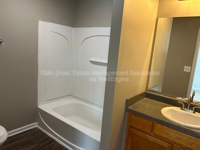 Building Photo - 1735 Carrington Dr