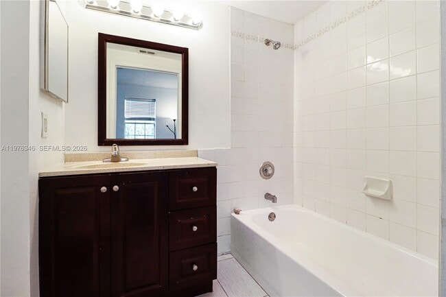 Building Photo - 765 SW 148th Ave