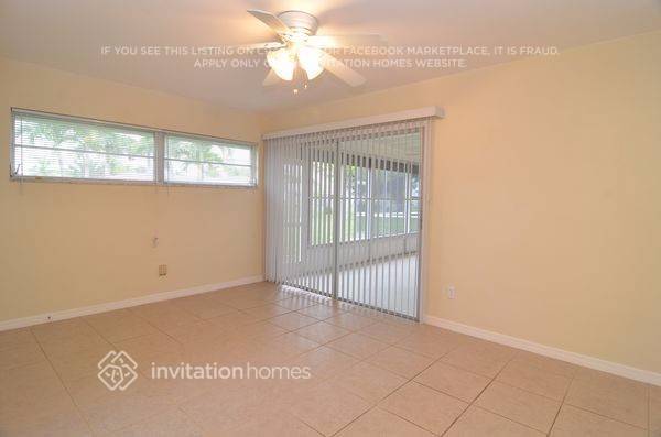 Building Photo - 138 SW 48th Terrace