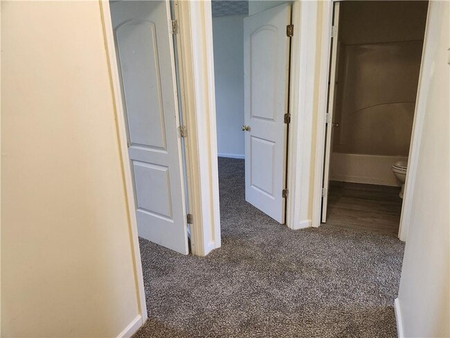 Building Photo - 2935 Fields Dr