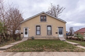 Building Photo - 726-728 W Saint Catherine Street