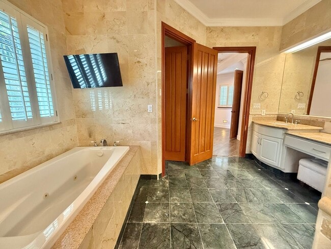 Building Photo - Partially Furnished 3 Bedroom / 2.5 Bathroom Custom Home in Sandhill Estates gated community!