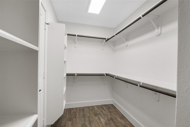 Building Photo - 13018 Walden Rd