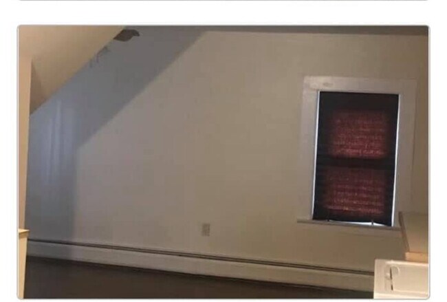 Building Photo - 285 Main St