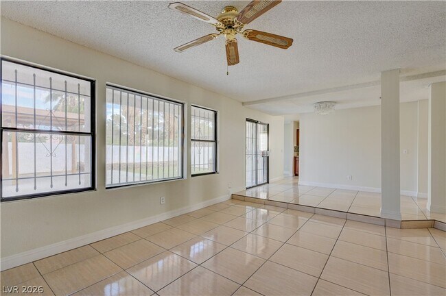 Building Photo - 2616 Camphor Tree St