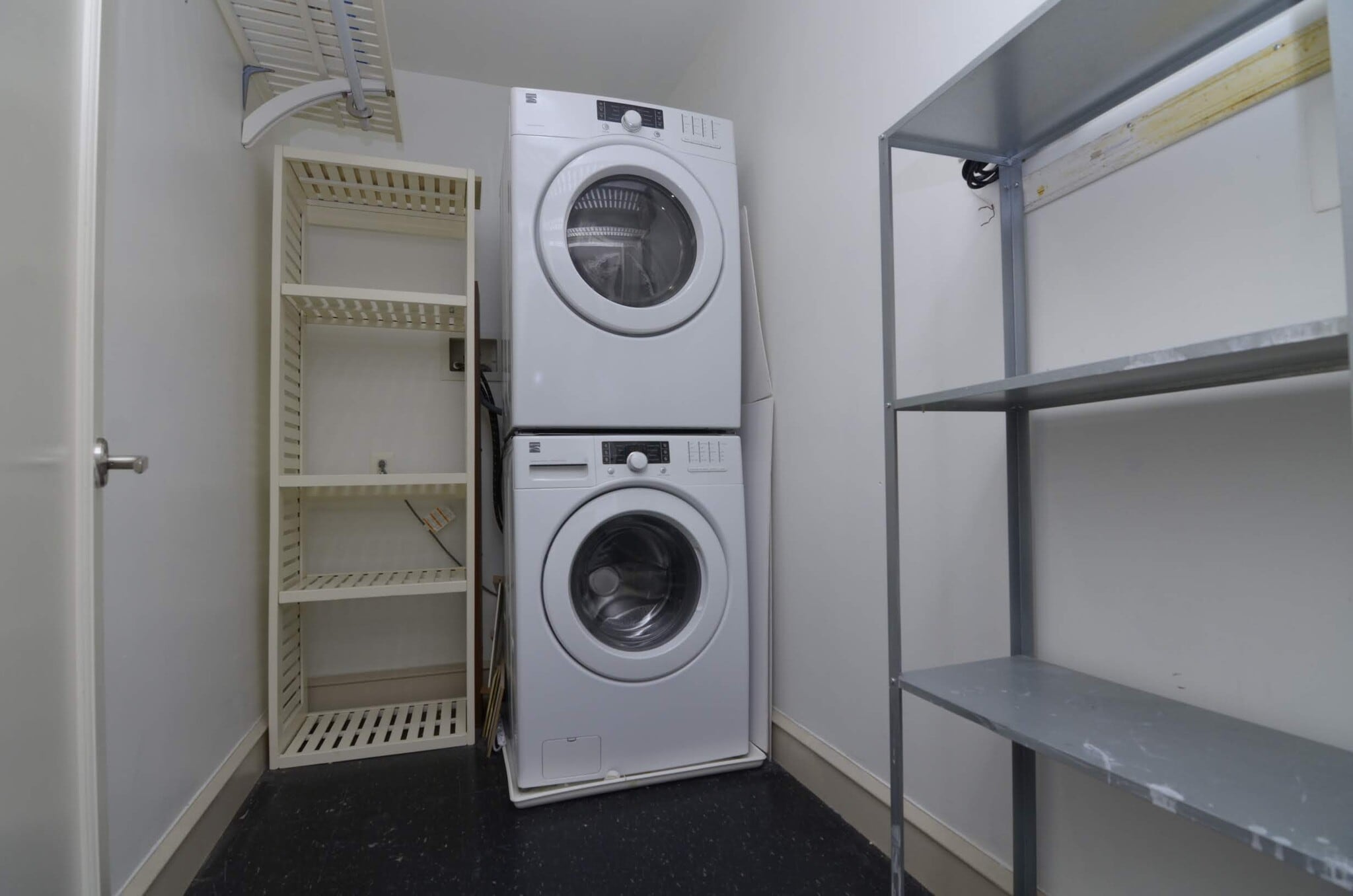 Building Photo - 201 N 8th St