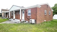 Building Photo - 5921 N Wayne Rd
