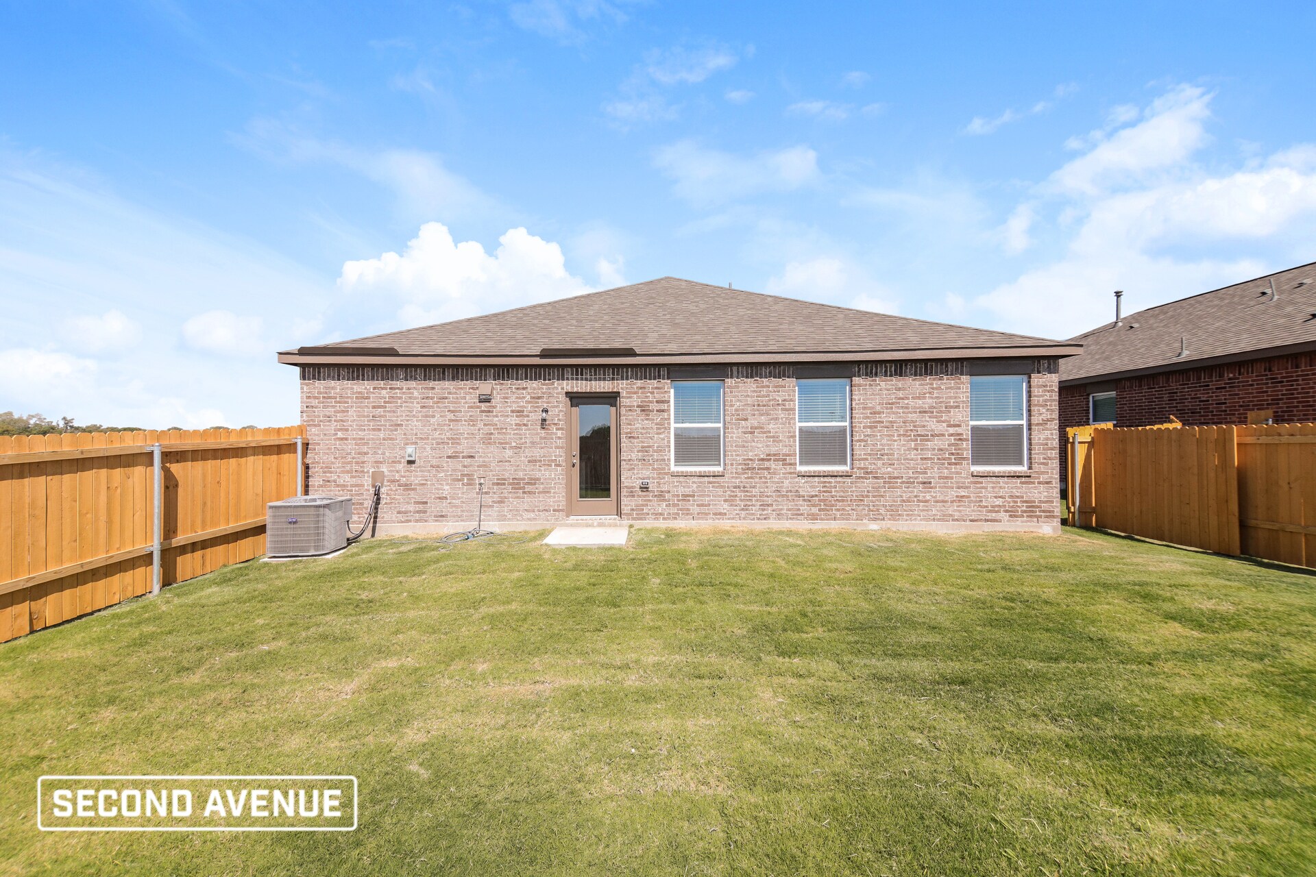 Building Photo - 525 Harbor Oaks Dr