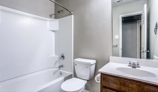 Building Photo - 4500 Lacebark Ln