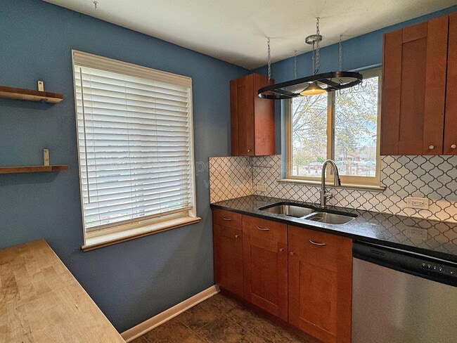 Building Photo - 646 S Canosa Ct