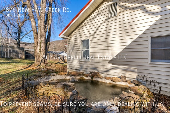 Building Photo - 876 New Haw Creek Rd