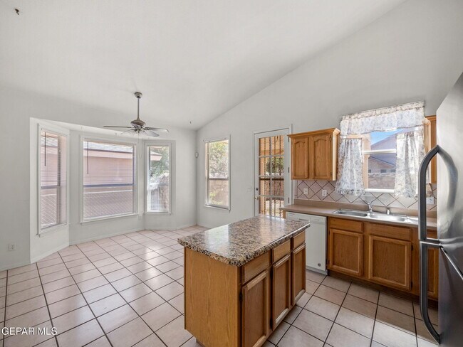 Building Photo - 5416 Roger Maris Dr