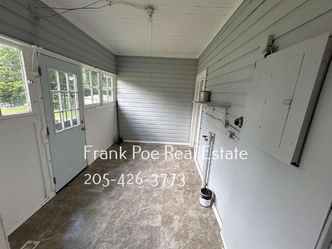 Building Photo - Charming Glen Iris home in the Heart of Birmingham