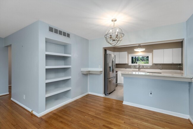 Building Photo - 4047 Ledgestone Dr