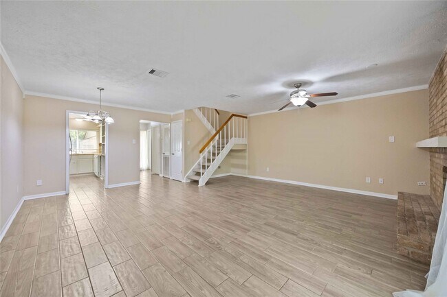 Building Photo - 2325 W Settler's Way