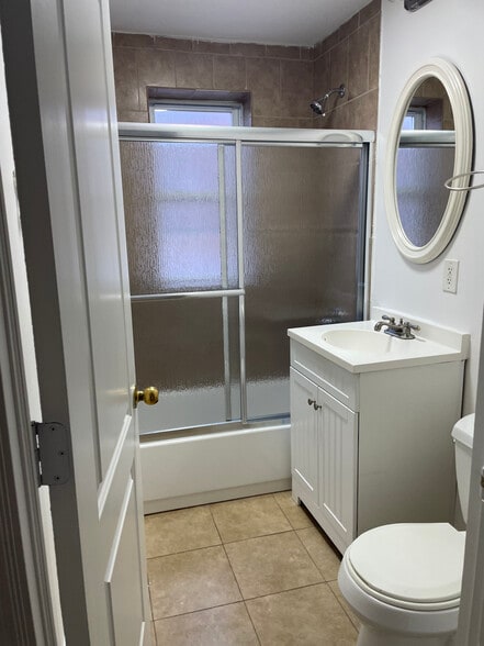 Building Photo - 5055 W Montana St