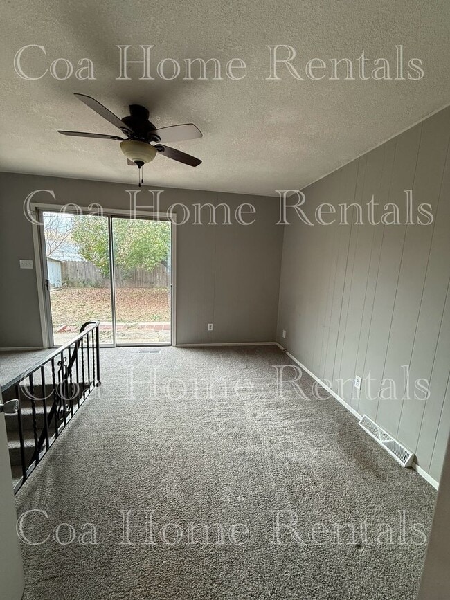 Building Photo - Prairie Park addition