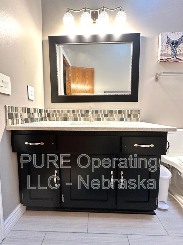 Building Photo - 4909 N 142nd St