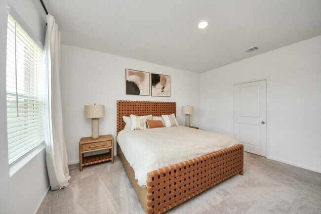 Building Photo - Malta Trace Drive, Rosharon, TX 77583 - 4 BR 2 BA single-family home