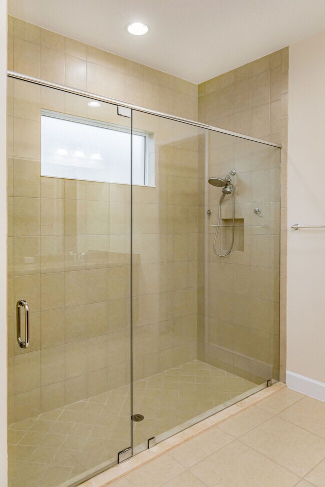 Building Photo - 15323 Goldfinch Cir