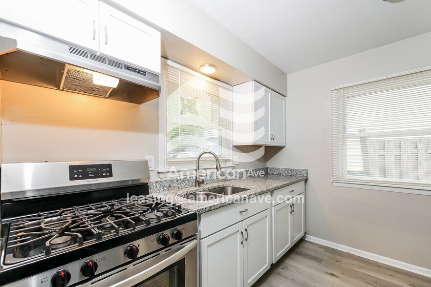 Building Photo - 816 Indiana Ave