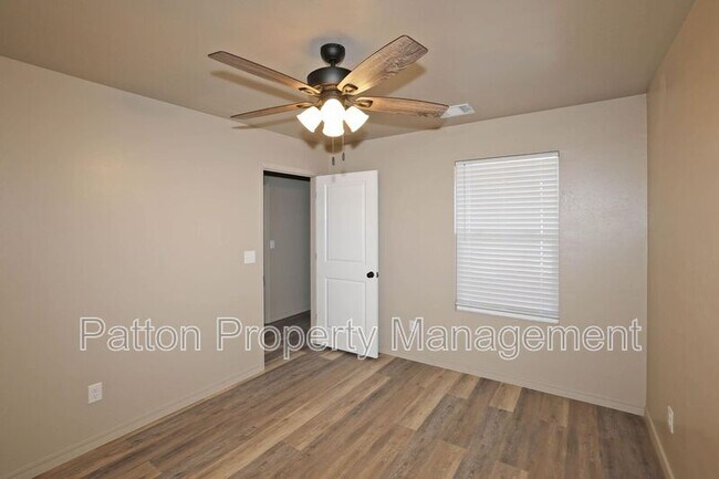 Building Photo - 10574 Tierra Santa Dr