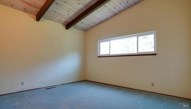 Building Photo - 3 Oak Grove Way