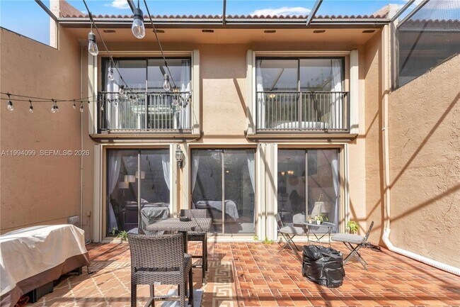 Building Photo - 10003 Costa Del Sol Blvd