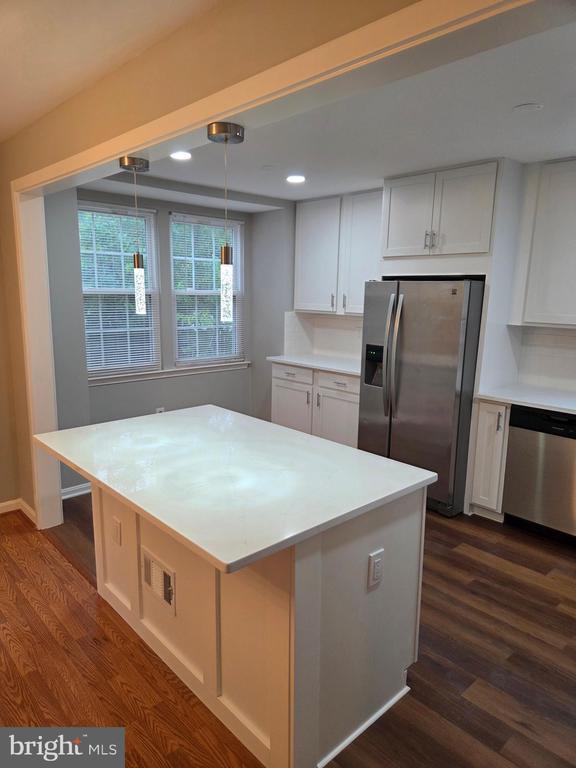 Building Photo - 6998 Admetus Ct