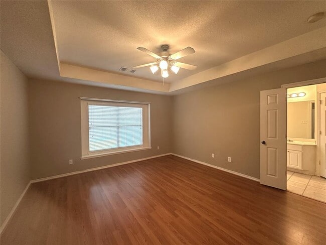 Building Photo - 5611 Eagle Sky Blvd