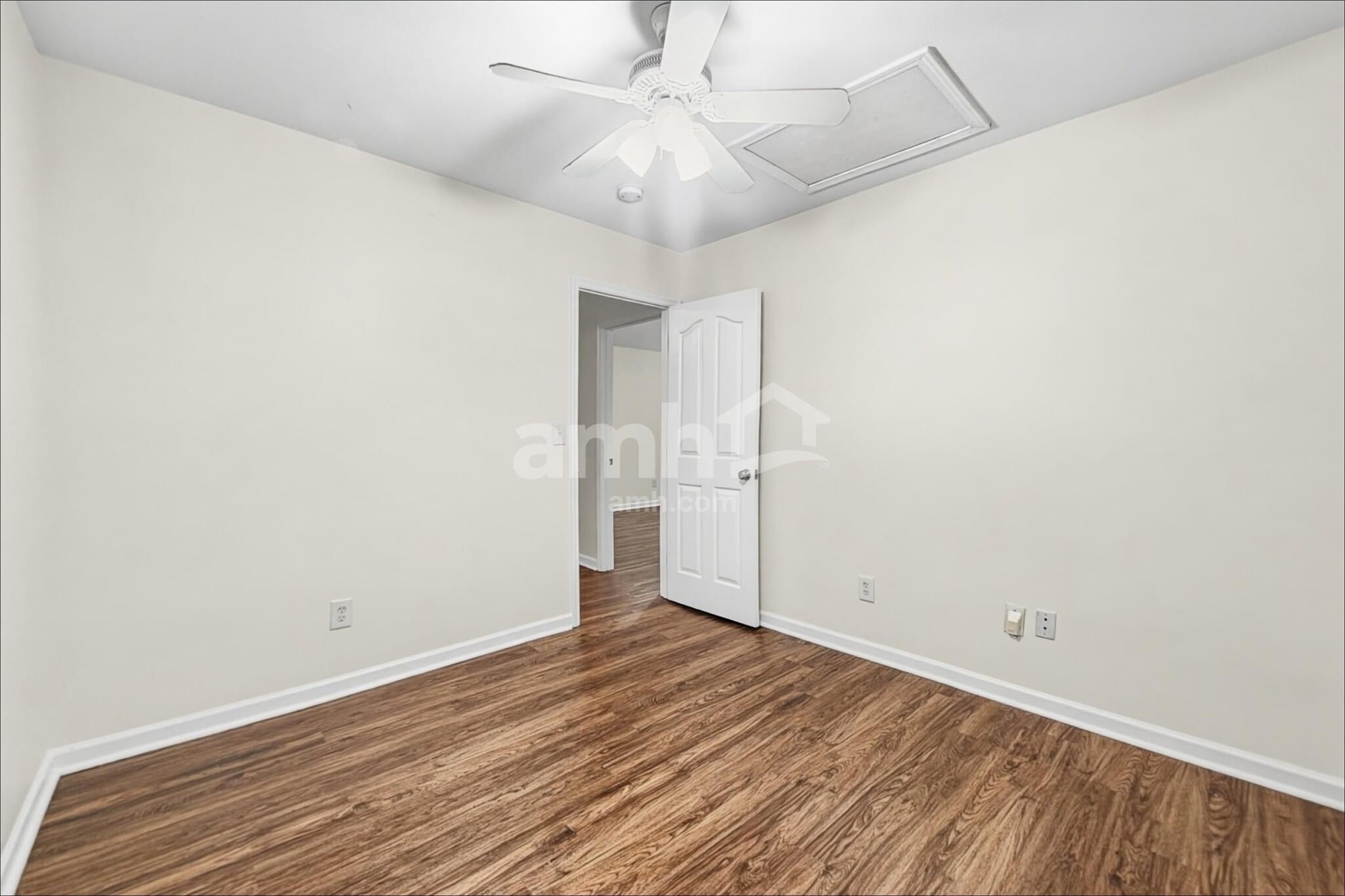 Building Photo - 3801 Wingdale Ct