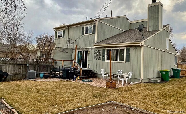 Building Photo - 1322 Vivian St