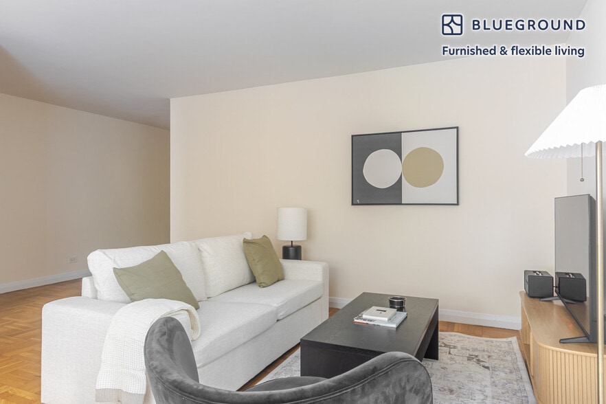 Building Photo - 30 Park Ave