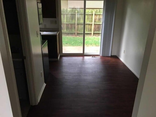 Primary Photo - 240 Collier Drive