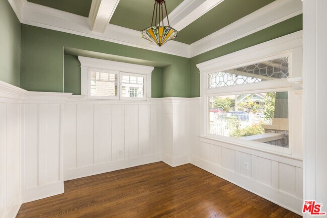 Building Photo - 2332 W 31st St