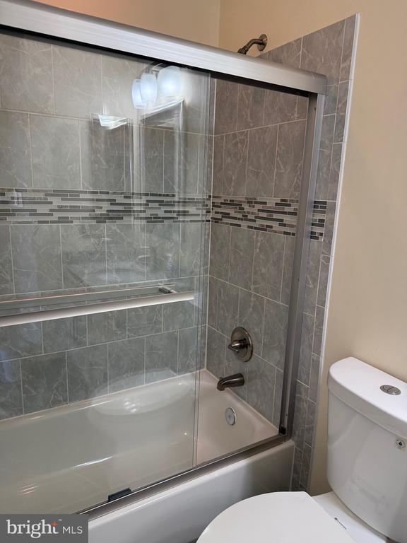 Building Photo - 20914 Rosebay Pl
