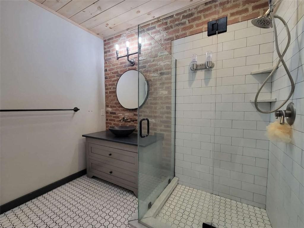 Building Photo - 550 E Main St