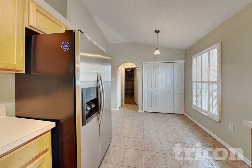 Building Photo - 13049 Waterbourne Dr
