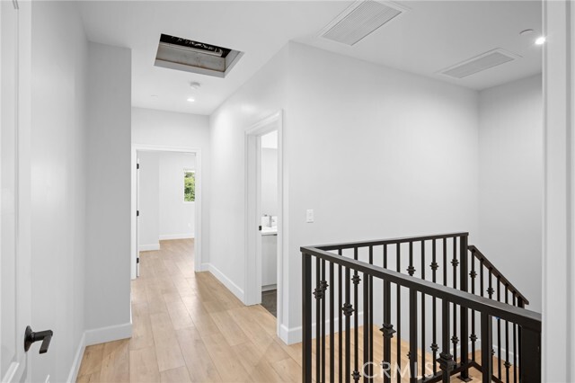 Building Photo - 357 Harvey Dr