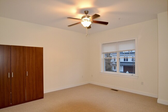 Building Photo - 8 Cheyenne Valley