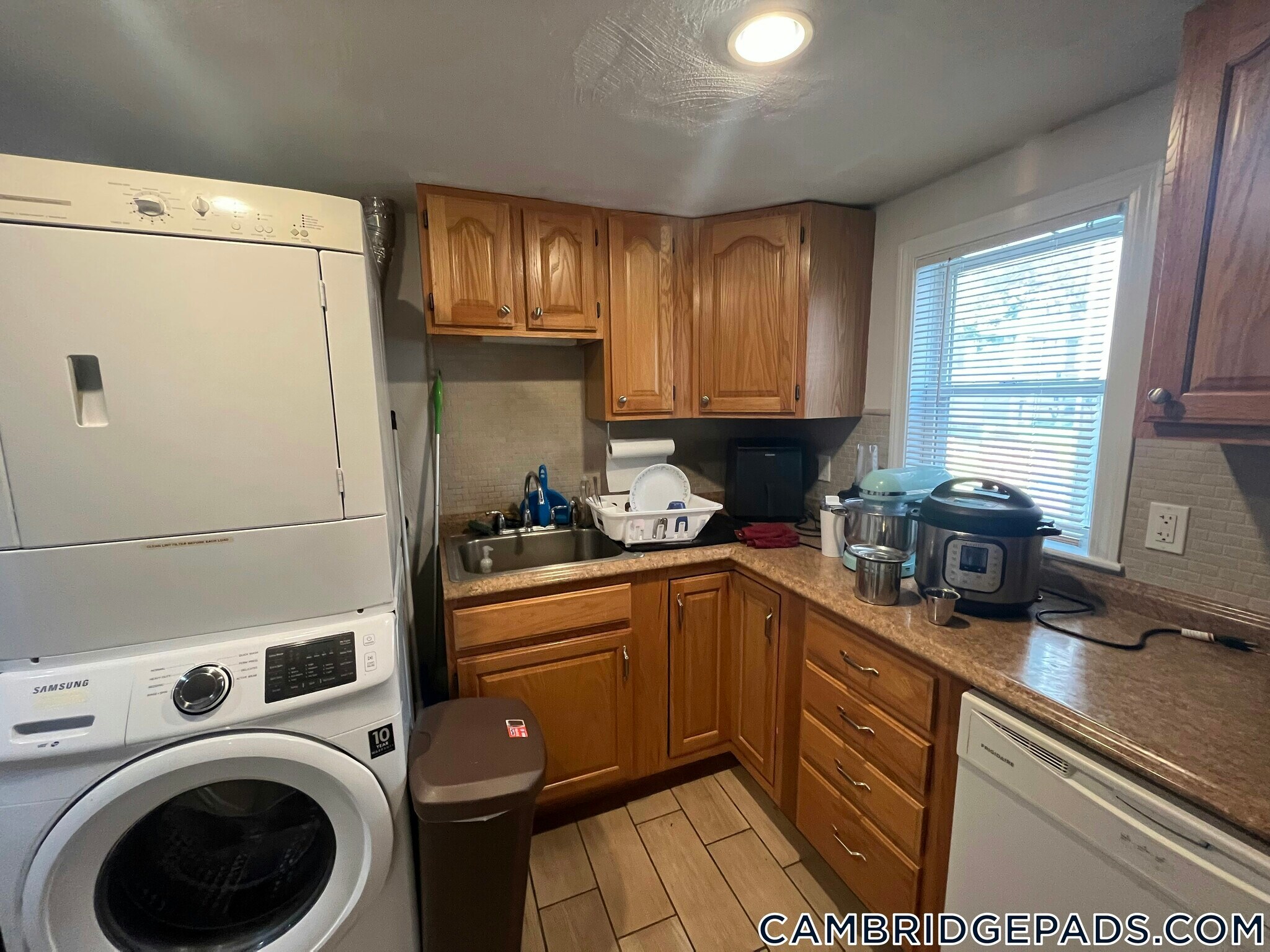 Building Photo - 23-25 Lambert St.