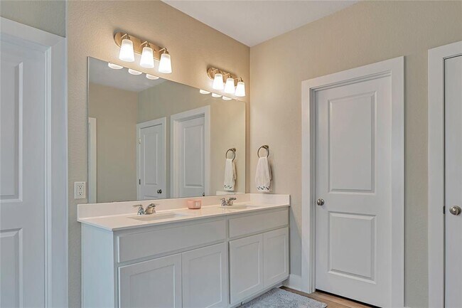 Building Photo - 175 Brooks Ranch Dr