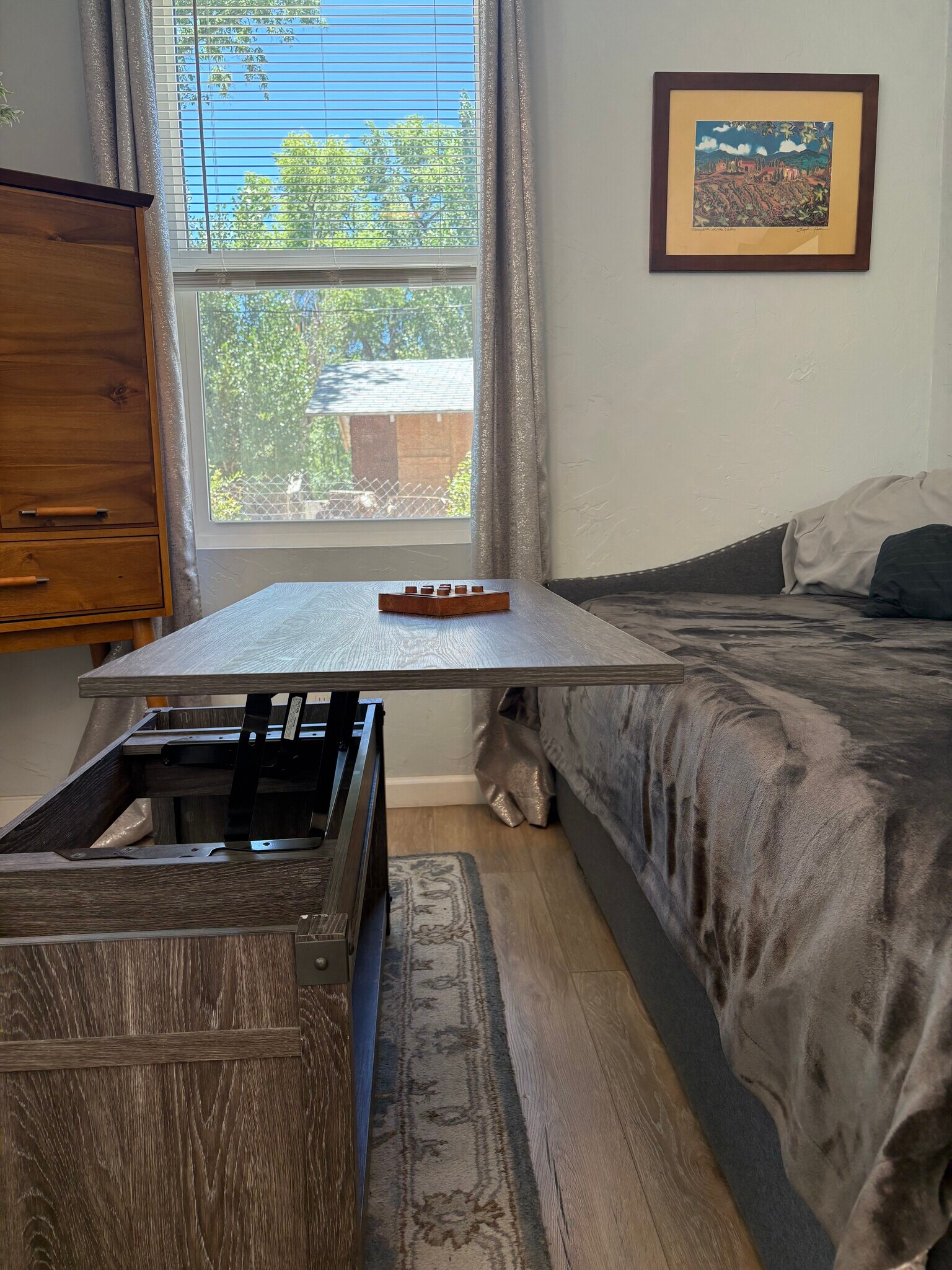 Convertable Table - 435 Lincoln Ave