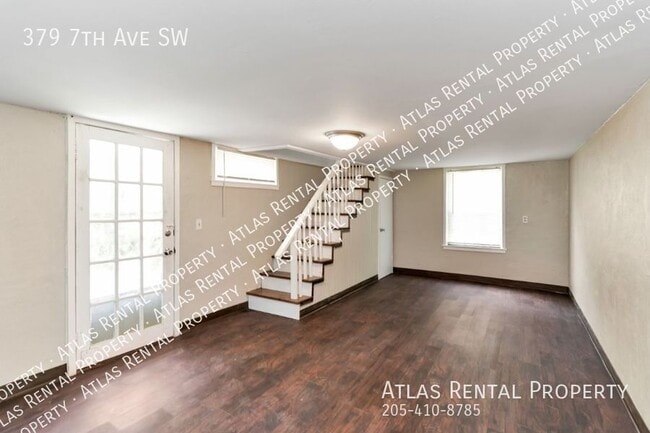 Building Photo - 379 7th Ave SW