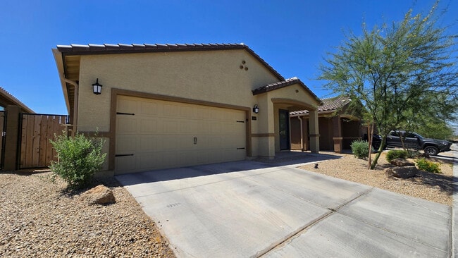 Building Photo - 11485 W Camden Dr