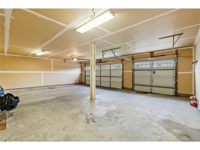 Building Photo - 2117 Vermillion Curve