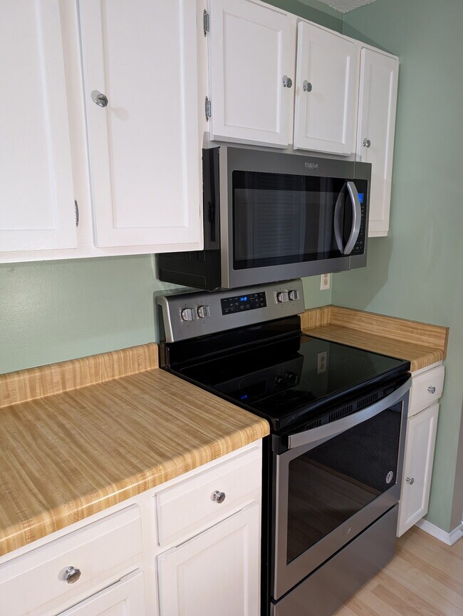 Kitchen Looking From Front Entry - 122 Demont Avenue East
