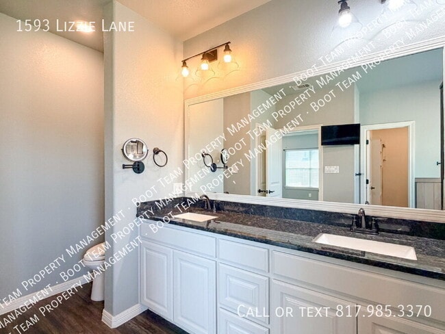Building Photo - 1593 Lizzie Ln
