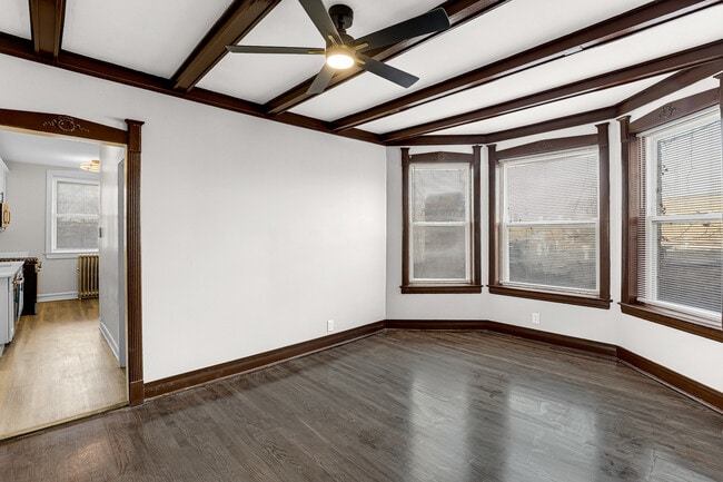 Building Photo - 6362 S Greenwood Ave